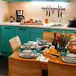 Stunning Apartment. Garage. Security. Mokotow Area Apartmán Varšava