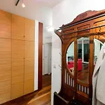 Stunning Apartment. Garage. Security. Mokotow Area * Varšava