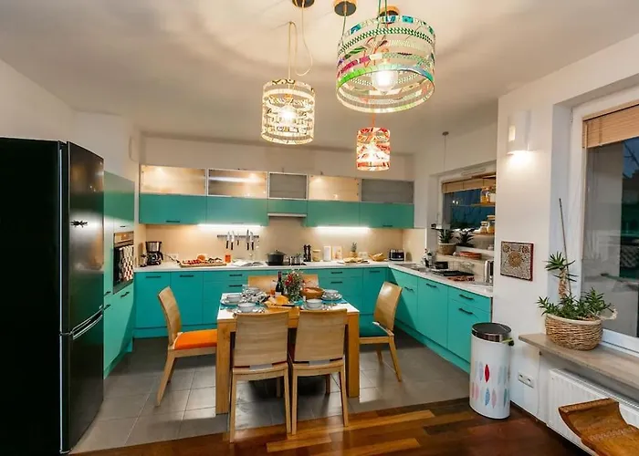 Stunning Apartment. Garage. Security. Mokotow Area Apartment Warsaw