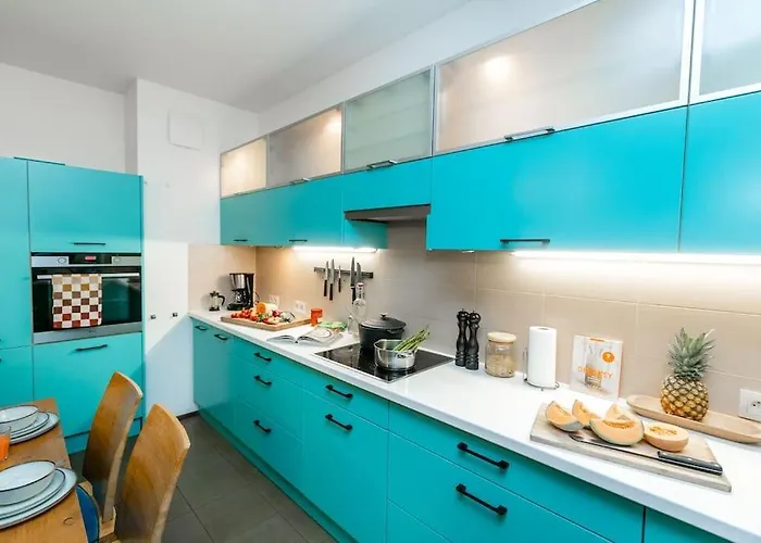 Stunning Apartment. Garage. Security. Mokotow Area * Warsaw