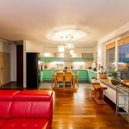 Stunning Apartment. Garage. Security. Mokotow Area Daire Varşova