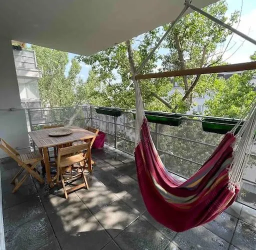 Stunning Apartment. Garage. Security. Mokotow Area Apartman *