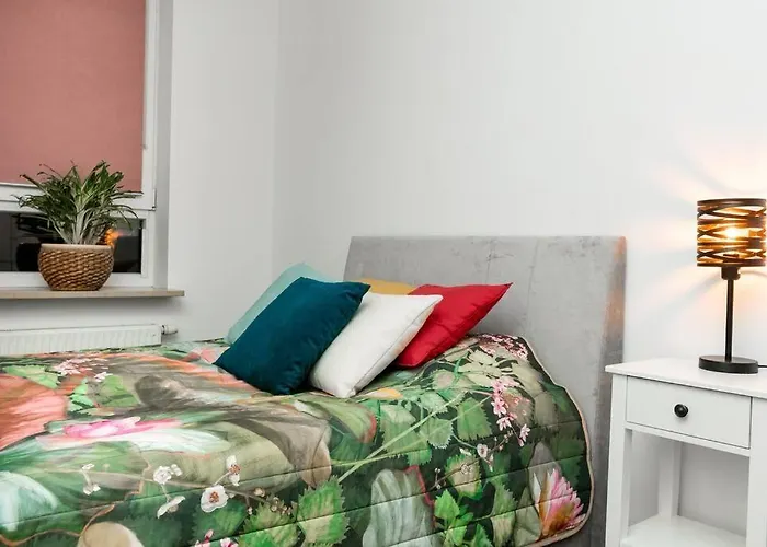 Stunning Apartment. Garage. Security. Mokotow Area Varsó