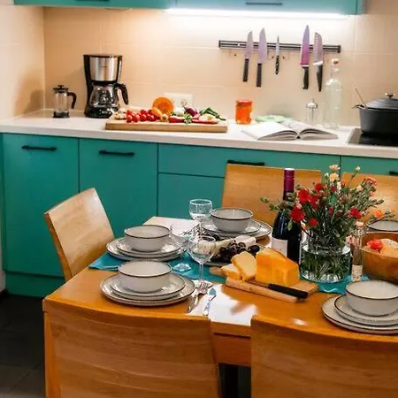 Stunning Apartment. Garage. Security. Mokotow Area アパート ワルシャワ