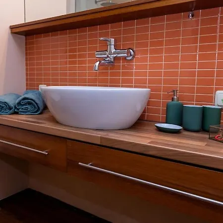 Stunning Apartment. Garage. Security. Mokotow Area アパート *